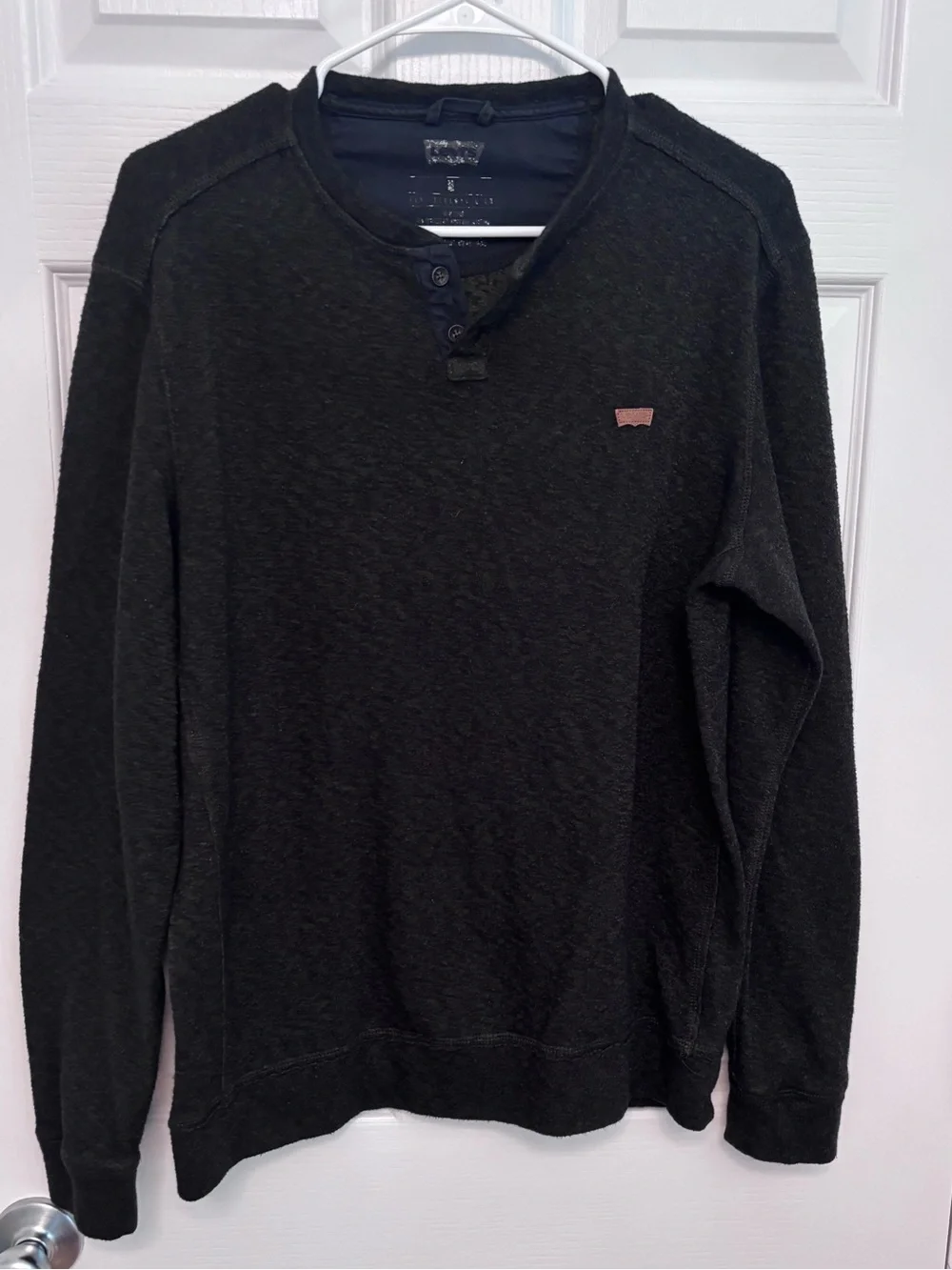 Levi's dark gray/brown Crewneck Henley Sweater with Small Logo